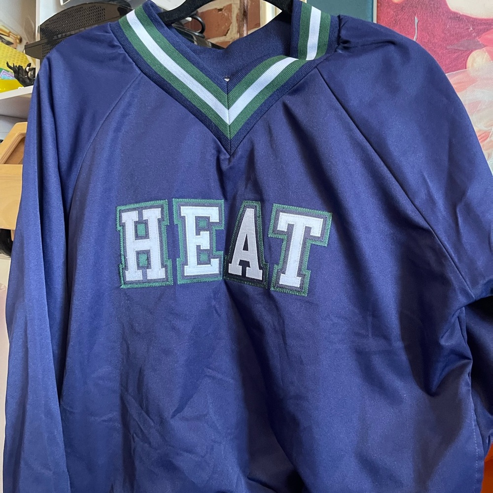 Heat - Picture 2 of 7